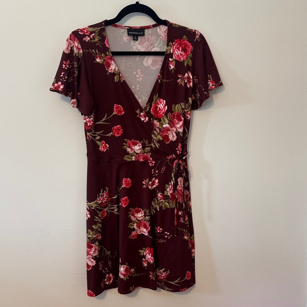 Elegant Burgundy Floral Mini Dress